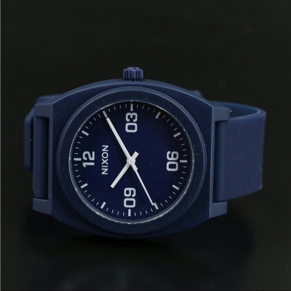 NIXON TIME TELLER P CORP MATTE NAVY QUARTZ WRISTWATCH 40 MM CASE TO CASE - Picture 4 of 7